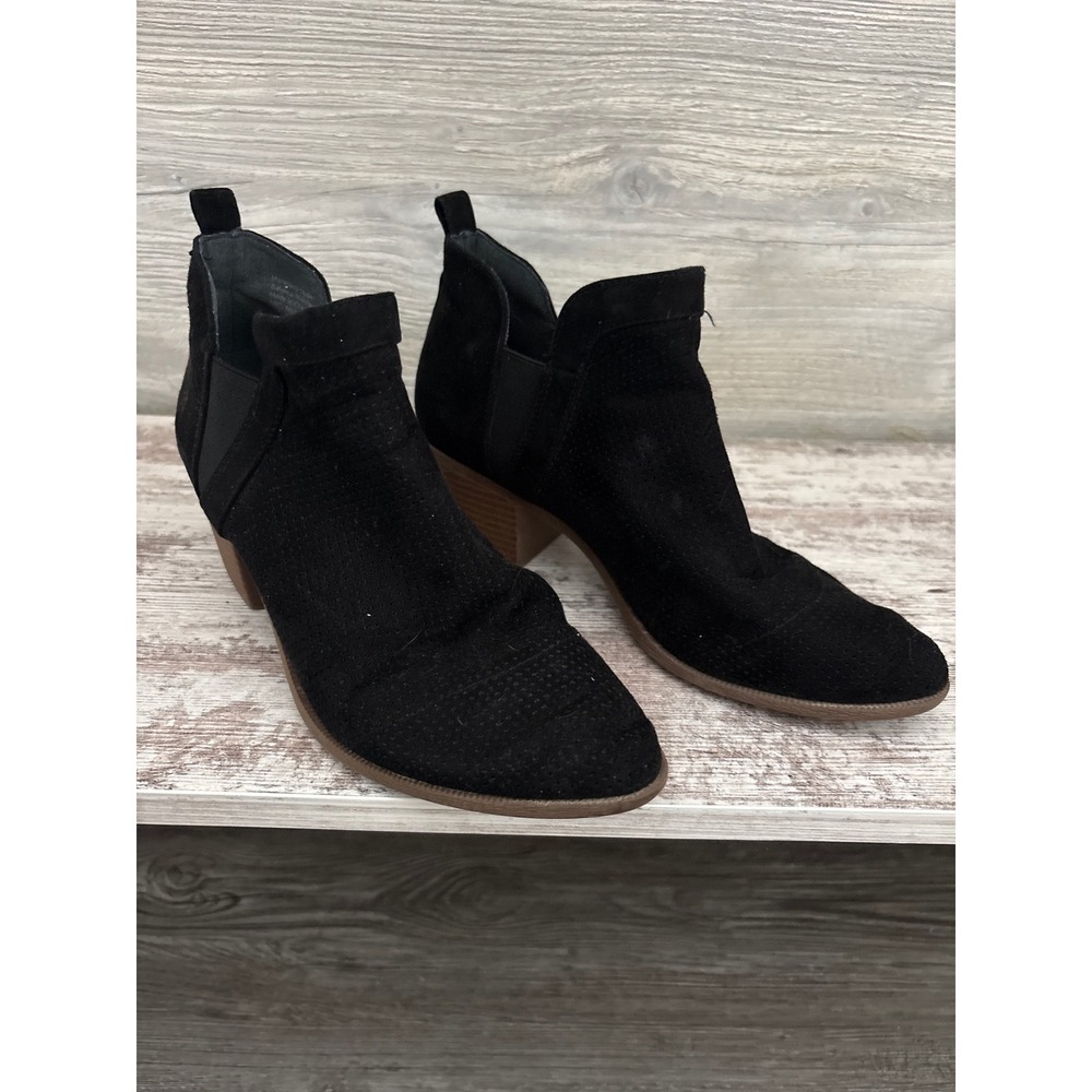 Style Co black Suede Perforated Cutout Ankle Booties‎ Block size 8